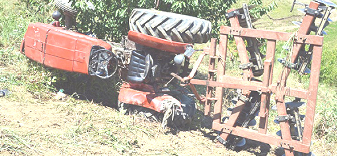 DEVRİLEN TRAKTÖR CAN ALDI