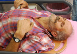 Sırtına dal düştü