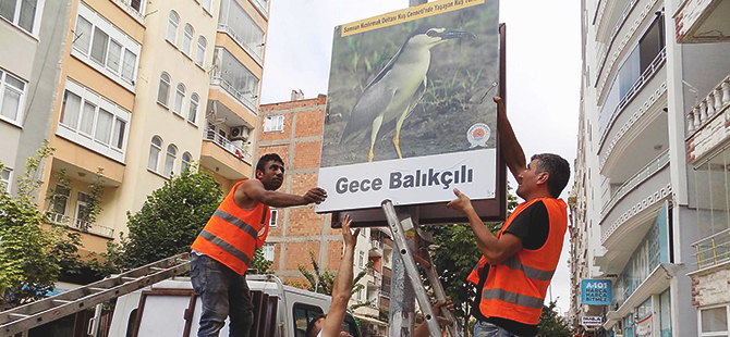 İSHAKLI VE GENÇLİK'TE KUŞ PANOLARI