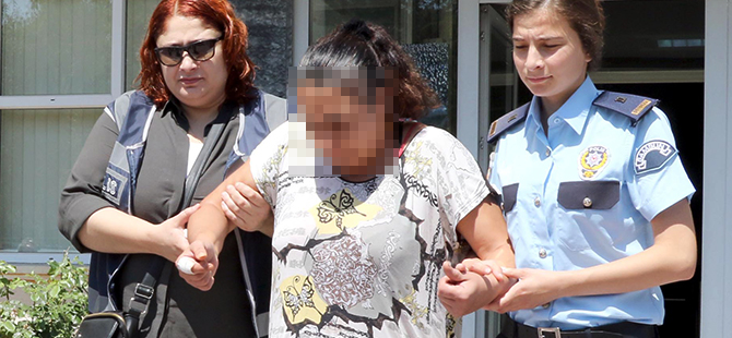 ÜVEY ABLASININ BIÇAKLADIĞI GENÇ ÖLDÜ