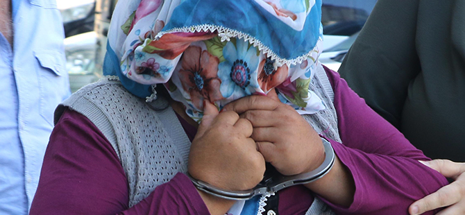 ÖZ KIZLARINA FUHUŞ YAPTIRMAKTAN TUTUKLANDI