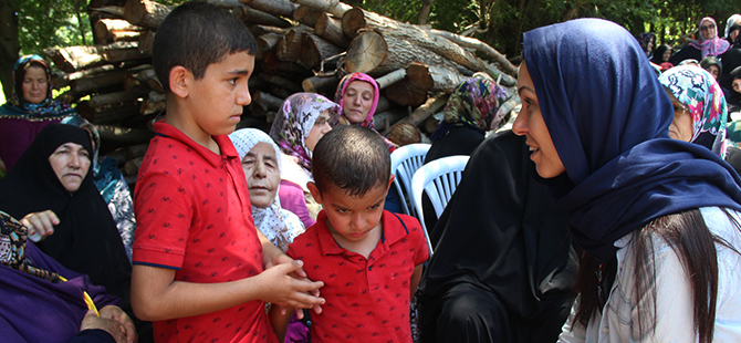 KARAASLAN DEMOKRASİ ŞEHİDİNİN CENAZESİNE KATILDI