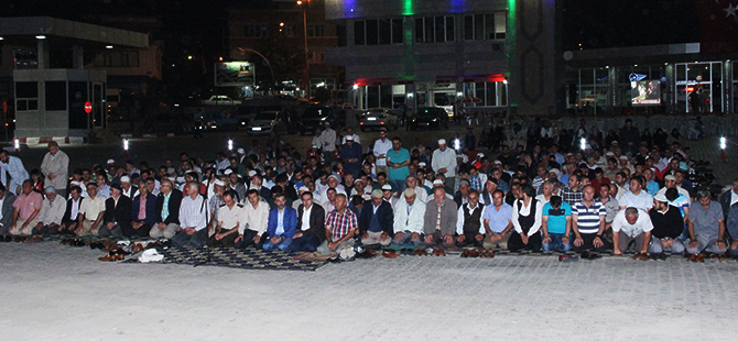 Kavak'ta Demokrasi Şehitlerine Gıyabi Cenaze Namazı