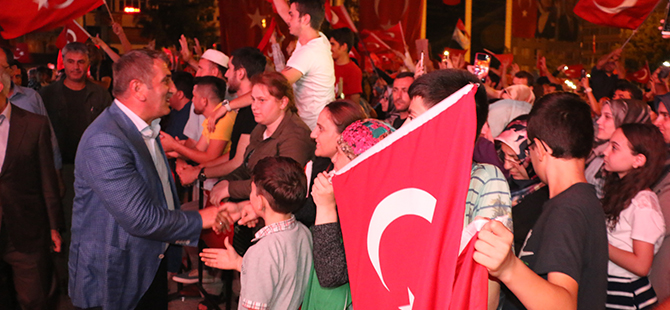 DİMDİK DURMAYA DEVAM