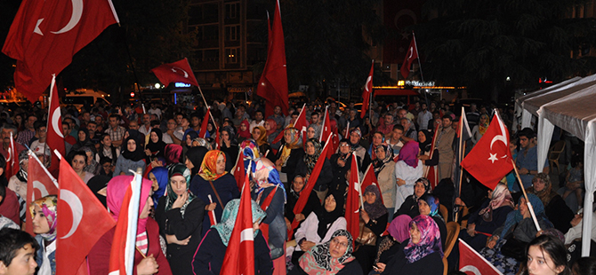 Terme Demokrasi Nöbetinde Meydanlara Sığmıyor