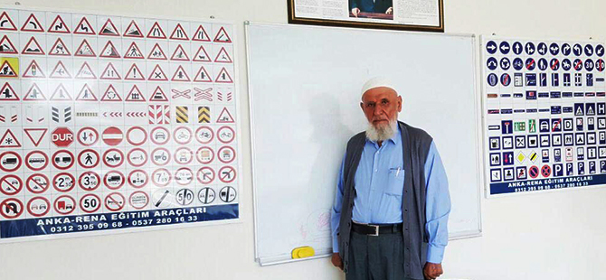 75 YAŞINDA EHLİYET ALDI