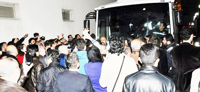 64 KAMU PERSONELİ TUTUKLANDI