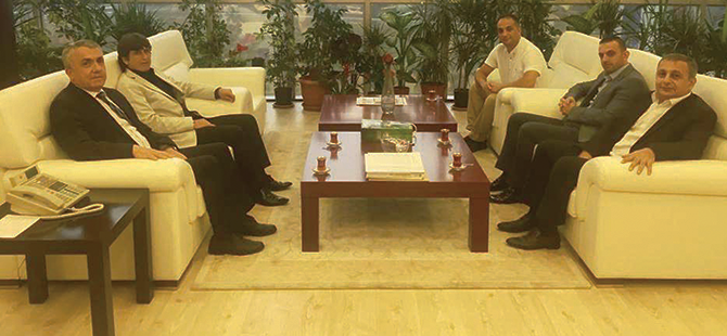 REKTÖR'E TEBRİK ZİYARETİ