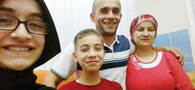 O OLAY MERCEK ALTINDA