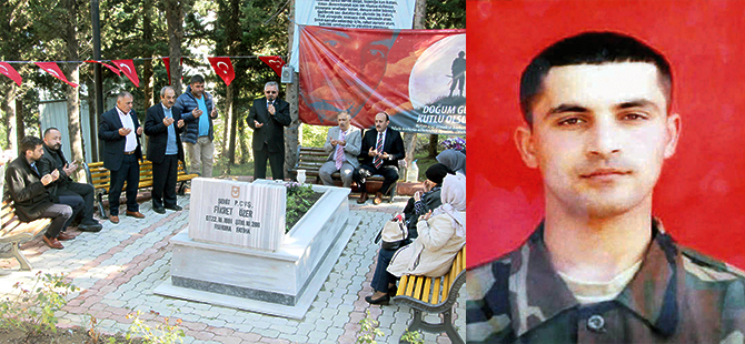 ŞEHİT KABRİ BAŞINDA ANILDI