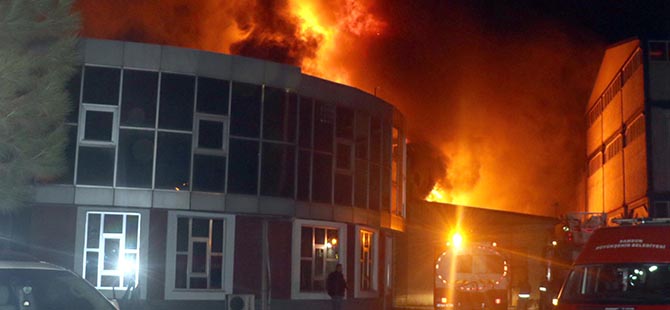 LASTİK FABRİKASINDA YANGIN