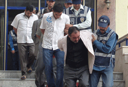 Oto şebekesi çökertildi