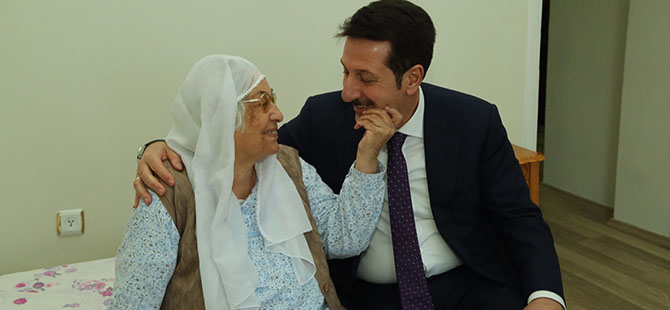 EMEKTAR ÖĞRETMENE VEFA