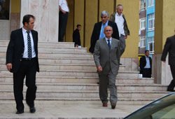 'Zorla para aldılar'