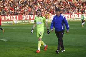 FURKAN PERFORMANSIYLA DÖZ DOLDURUYOR