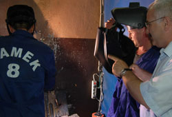 Gazi'den altın bilezik