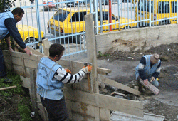 Gazi'den eğitime desteğe  devam