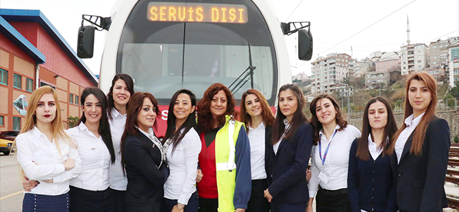 350 yolcu kapasiteli tramvaylar kadınlara emanet