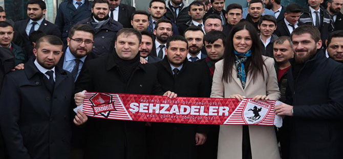 KARAASLAN AK GENÇLERLE BULUŞTU