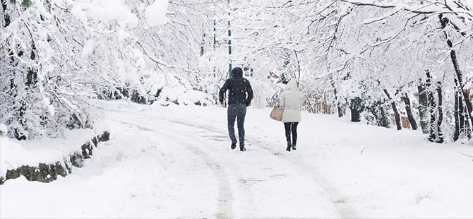 Samsun'da 60 mahalle yolu kar nedeniyle kapandı