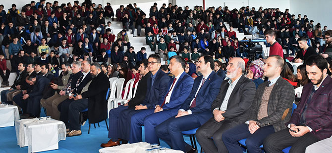 Gazeteci- Yazar Ahmet Taşgetiren’i  Konuk Etti