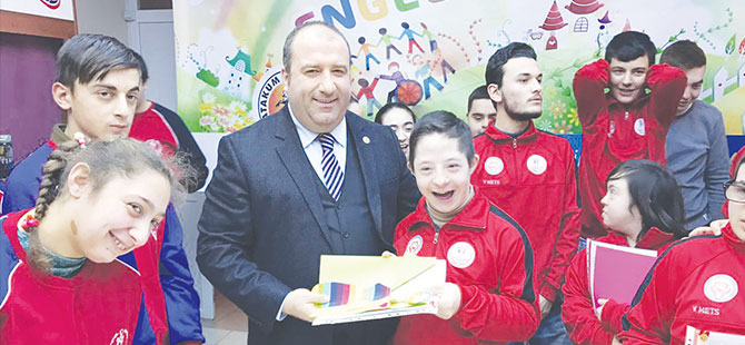 Özel öğrencilerden karne heyecanı