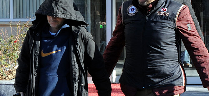 Eski Emniyet Mensublarına Gözaltı