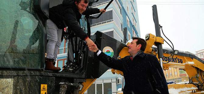 YAĞIŞIYLA MÜCADELE SÜRÜYOR