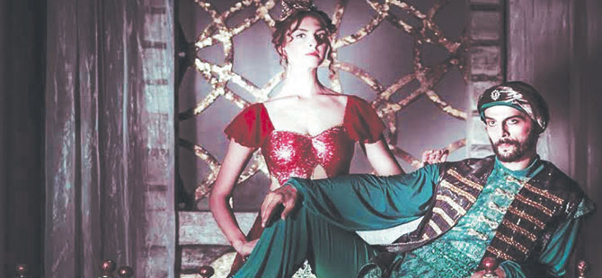 HURREM SANATSEVERLERLE BULUŞTU