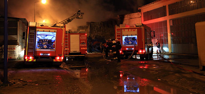 Samsun'da plastik fabrikasında yangın