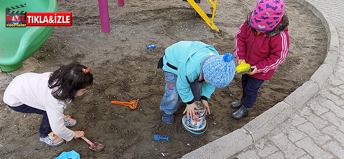 GÜNEŞLİ HAVADAKİ PARK SEFASI