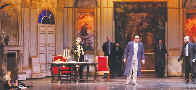 TOSCA YENİDEN SAHNEDE