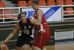 SBK'YI JULİE UÇURDU