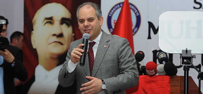 ''KİNİNLE BAŞBAŞA OTUR''