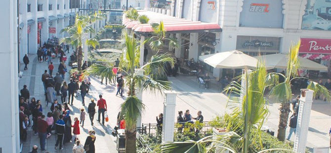 “Lovelet Sahnesi” ile Tiyatro Hayat Buluyor…
