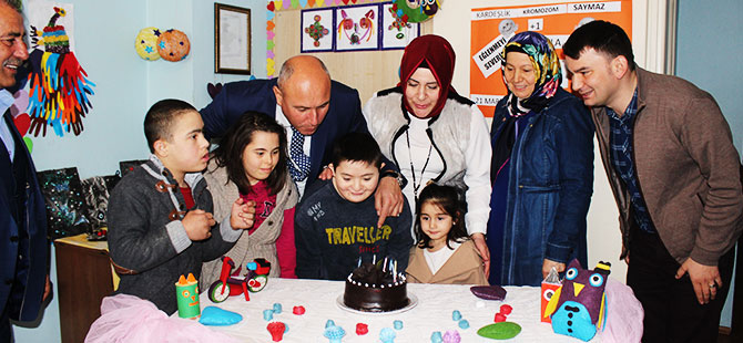 Togar Down Sendromlular gününü unutmadı