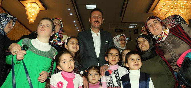 AK Parti Gençlere Güveniyor