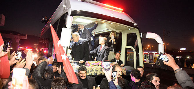 Tekkeköy Cumhurbaşkanını miting gibi bir kalabalıkla uğurladı
