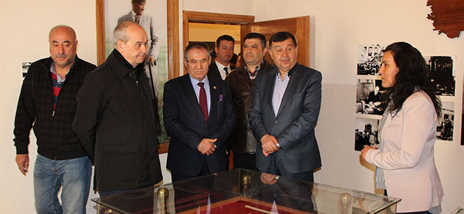 İlker Başbuğ Atatürk Evini ziyaret etti