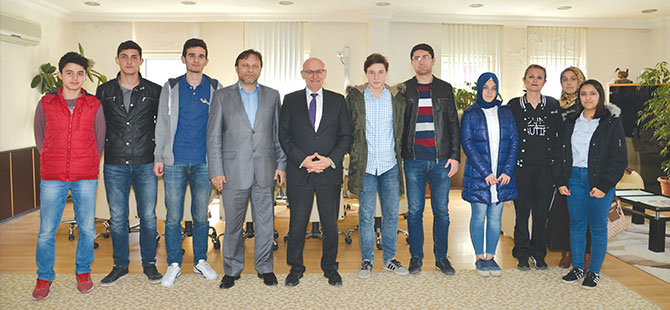 Öğretmen ve öğrencilerden Kul’a ziyaret