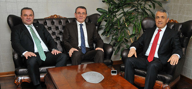 Üniversite-Sanayi iş birliği görüşüldü