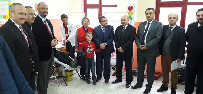 ARIBURNU İLKOKULUNDA KAN BAĞIŞI KAMPANYASI