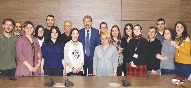 Sağlıkçılardan tiyatro etkinliği