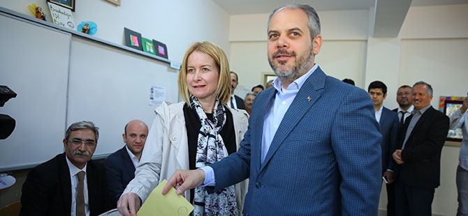 Gençlik ve Spor Bakanı Kılıç oyunu Samsun'da kullandı