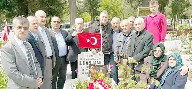 ŞEHİT ASTSUBAY İLHAN HAMLI KABRİ BAŞINDA ANILDI