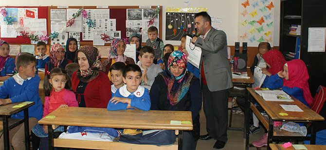 "Annem babamla kitap okuyorum" projesi