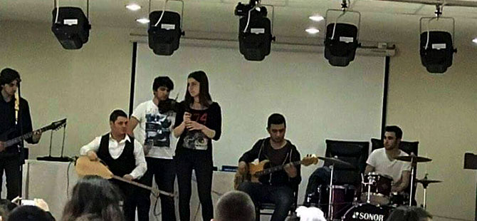 BİR ŞARKI DA BİZİM İÇİN SÖYLER MİSİN’E YOĞUN İLGİ