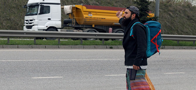 Otostopla 5 yılda 21 ülke gezdi
