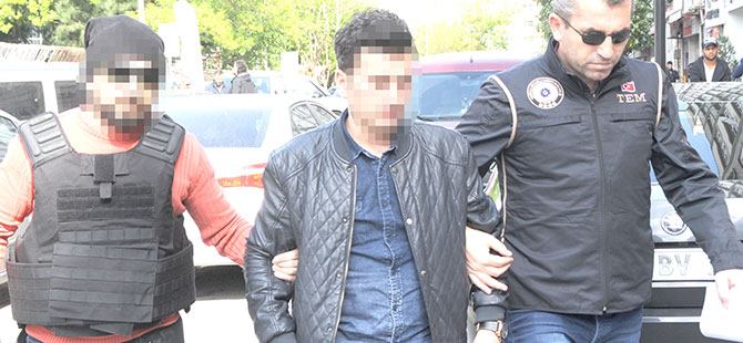 Eski Emniyet Mensupları Tutuklandı