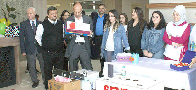 Yüksekokul öğrencileri çalışmalarını sergiledi